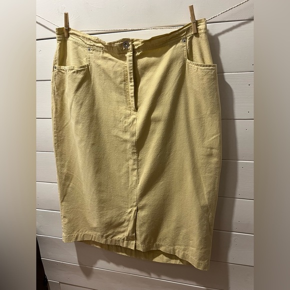 LORI MICHAELS for CLAIRE FRANCE – Size 18 – Vintage Yellow Denim Skirt - Picture 7 of 8